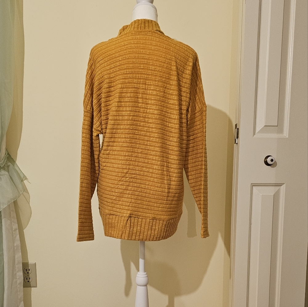 NWT Doe & Rae top - Picture 2 of 2